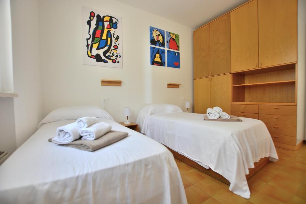 Apartment Joan Miro With Pool Bardolino Exterior foto